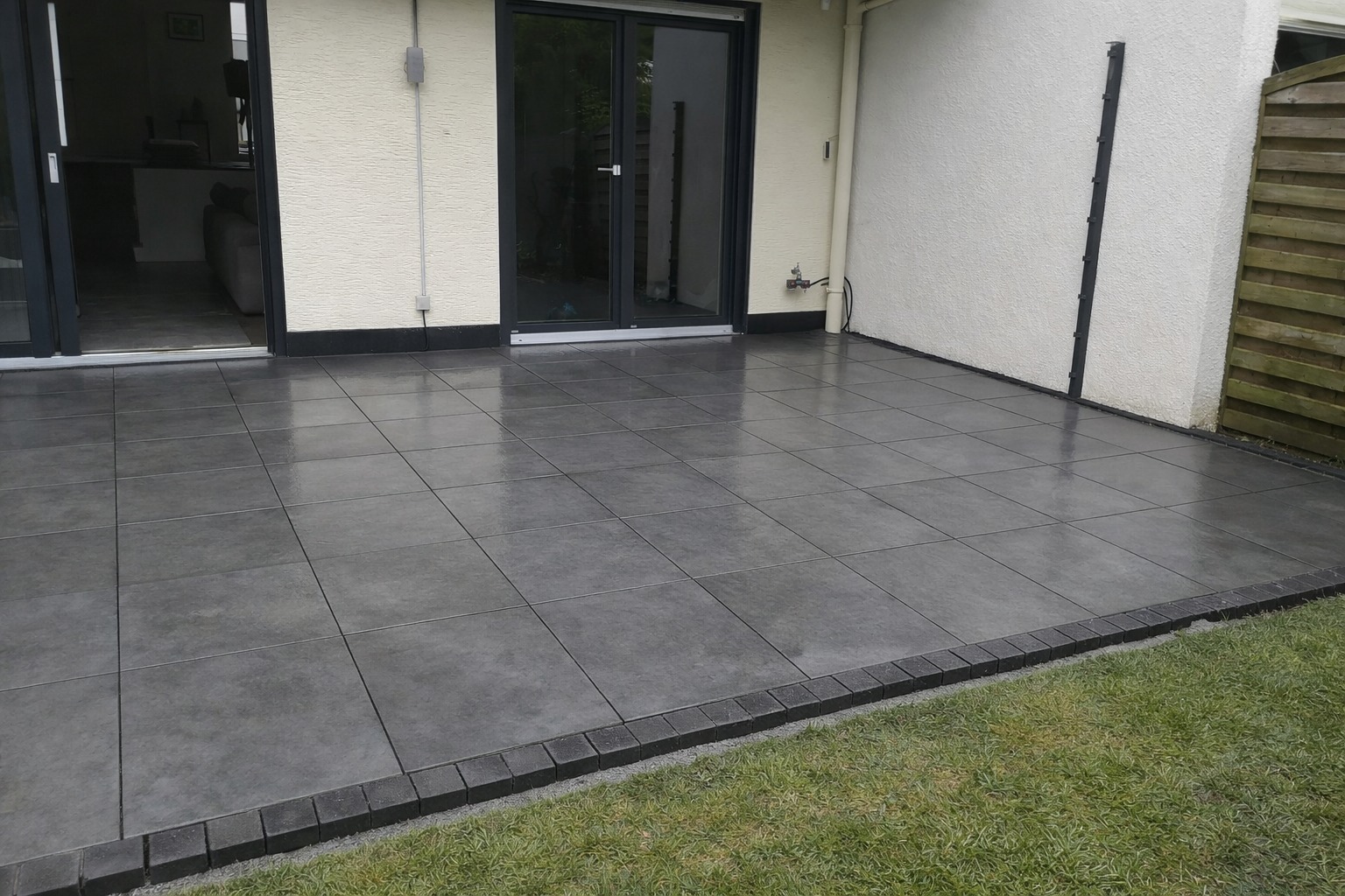Feinsteinkeramik-Terrasse in Meckenheim