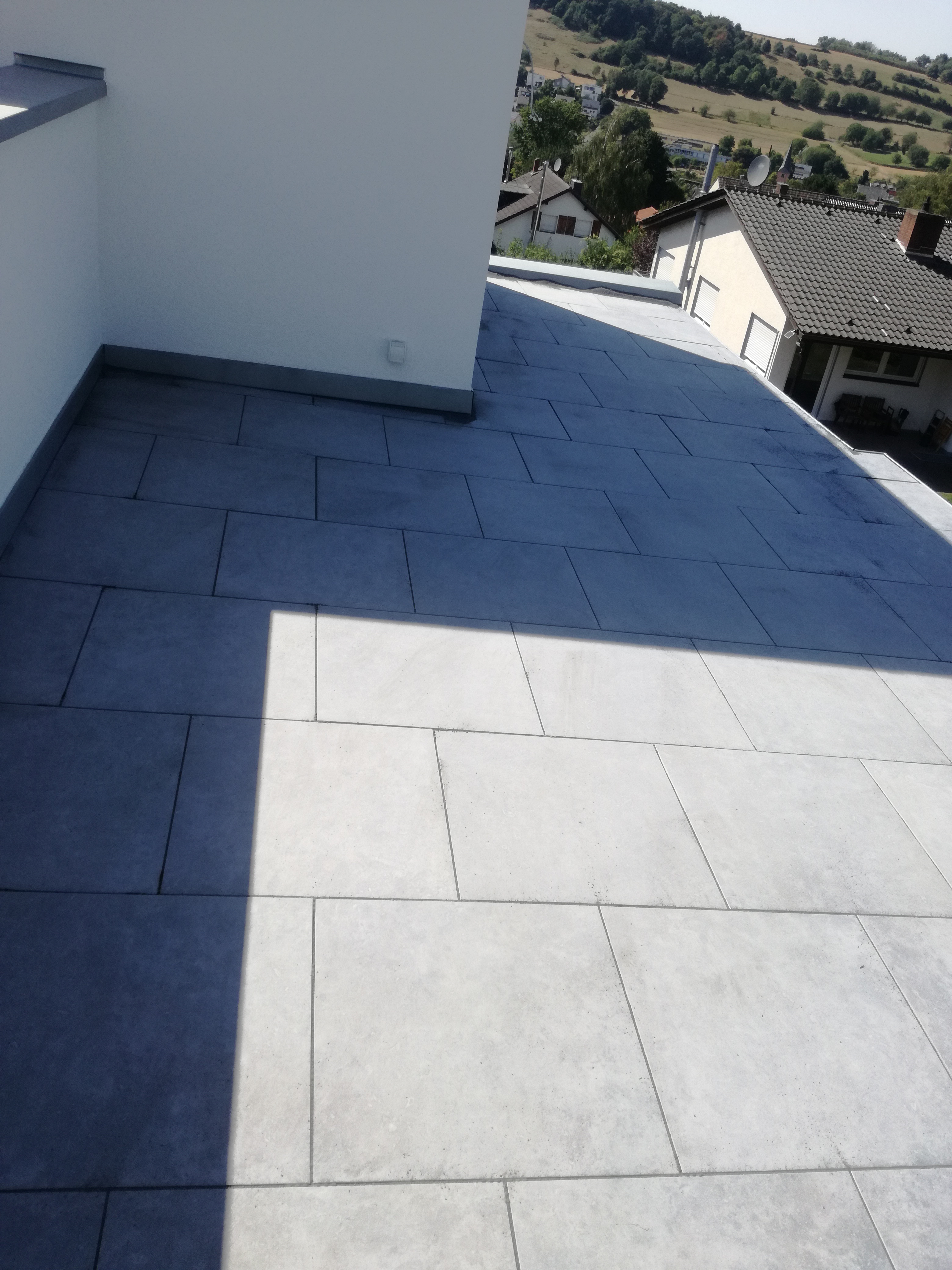 Feinsteinkeramik-Verlegung Detailaufnahme